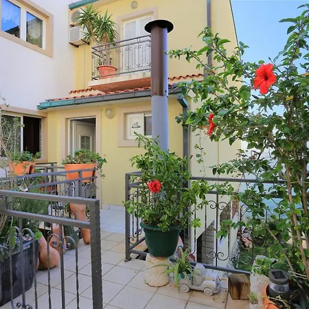 2644a Apartment *